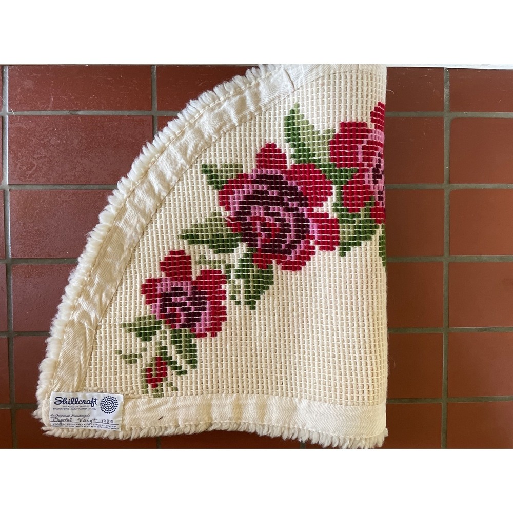 Vintage 1980 Shillcraft Handmade Latch Hook Rug Half Moon Floral Rose 36x18 - Picture 2 of 5
